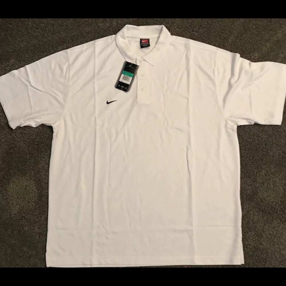 Nike Team polo shirt -NWT